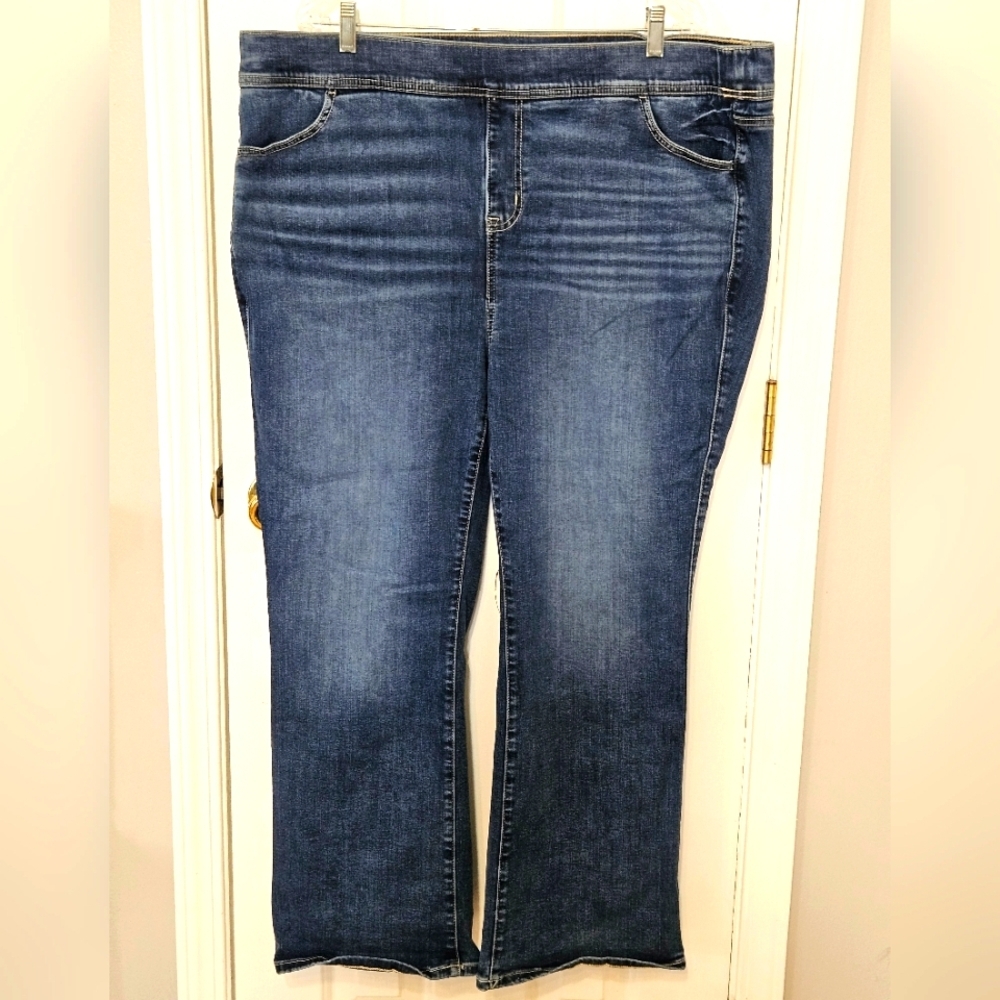 Torrid Blue Lean Jean Slim Boot Cut Super Soft Jeans with Rich Indigo Hue Sz 3S